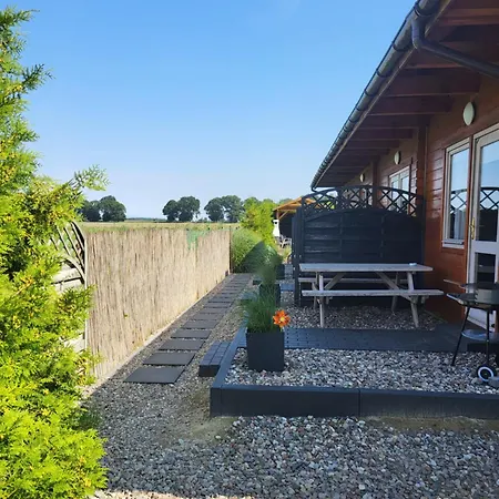 아파트 Fala Family